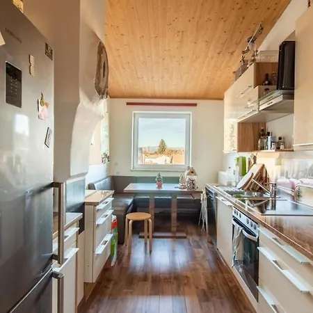 Luxury Loft Near The Lake, Διαμέρισμα