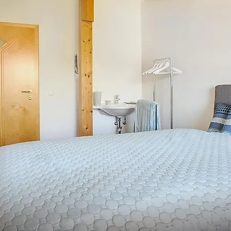 Luxury Loft Near The Lake,