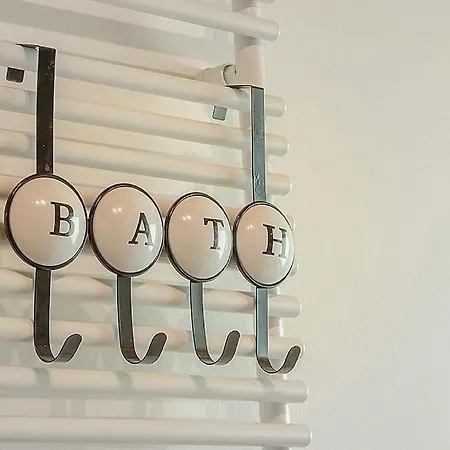 Luxury Loft Near The Lake, *