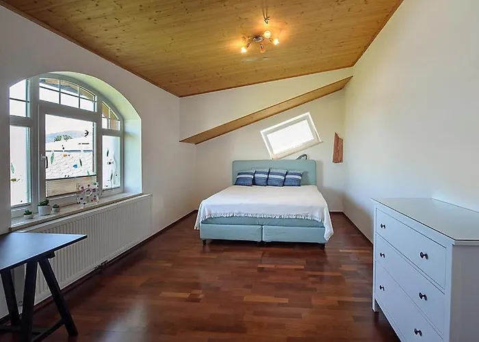 Luxury Loft Near The Lake, Apartament