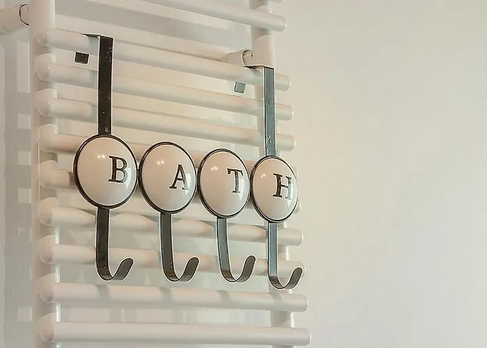 Luxury Loft Near The Lake, *