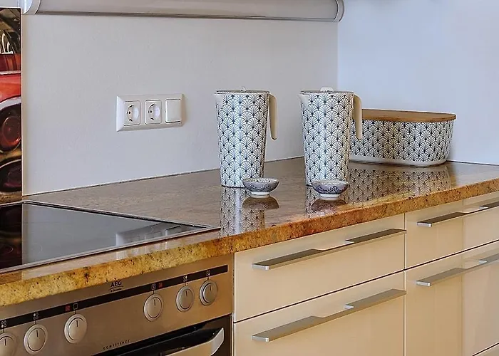 Luxury Loft Near The Lake, *